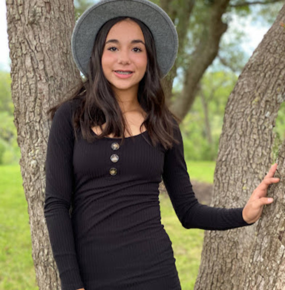 Meet your Posher, Maleah - Picture 1 of 1